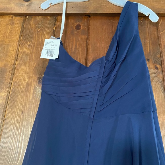 David’s bridal color marine size 18 long one shoulder full skirt - Picture 4 of 6